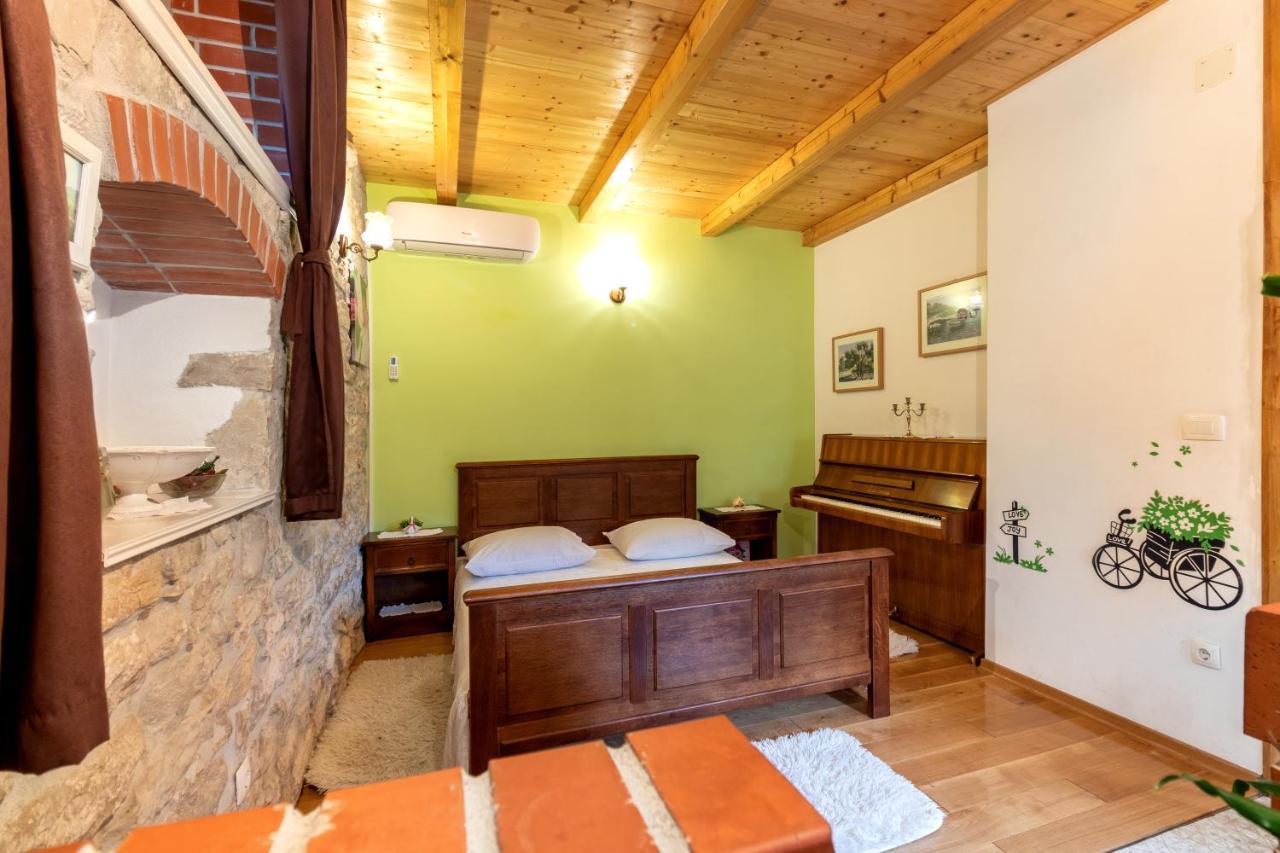 Apartment Tara Kaštela Eksteriør bilde