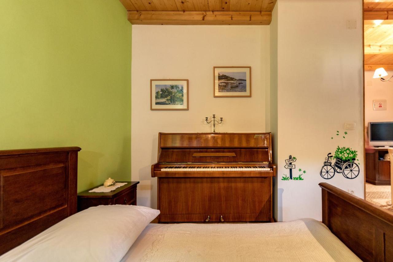 Apartment Tara Kaštela Eksteriør bilde